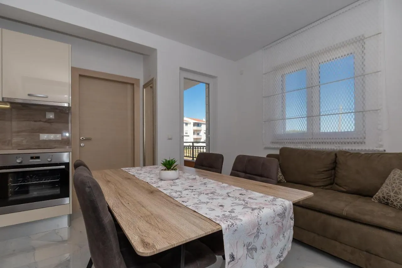 Villa Suzana Biograd Na Moru 0*,