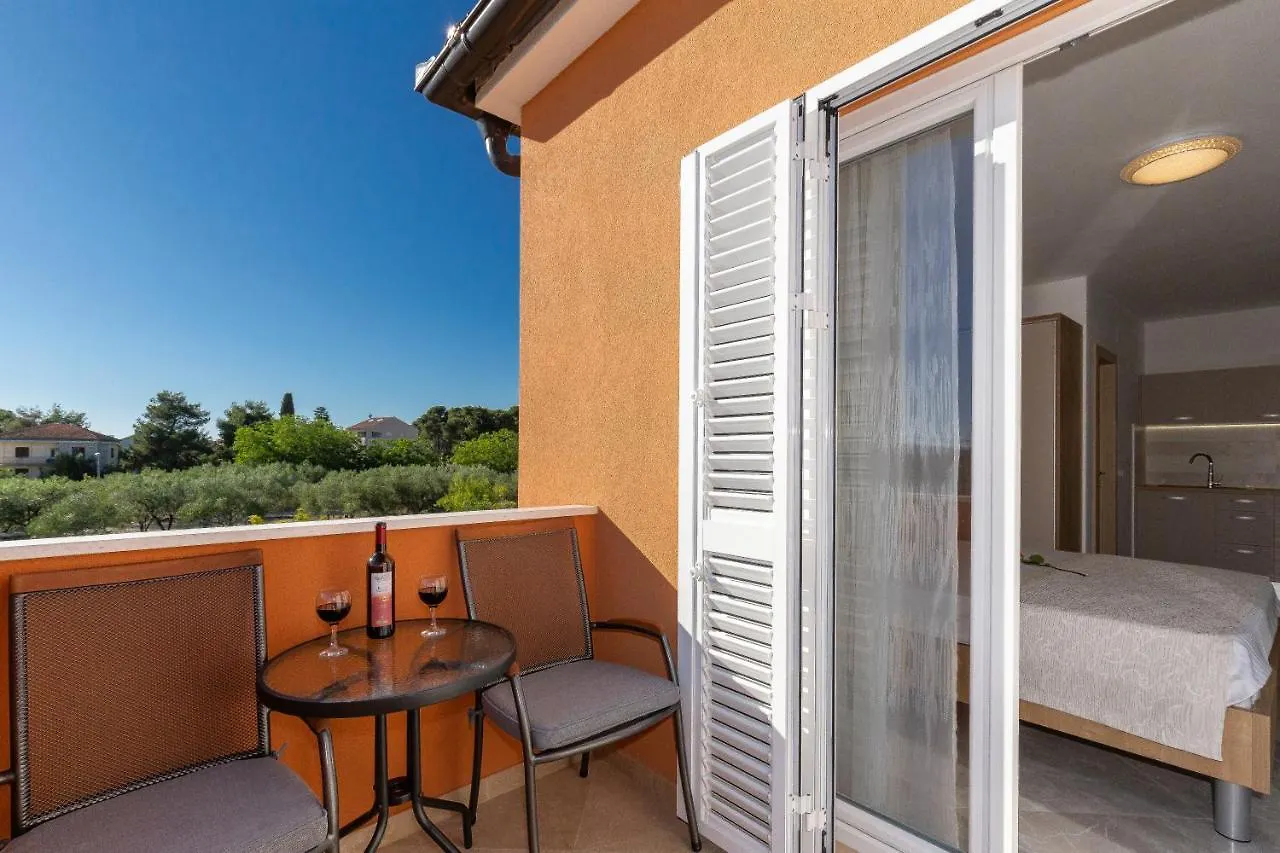 Villa Suzana Biograd Na Moru Apartmán